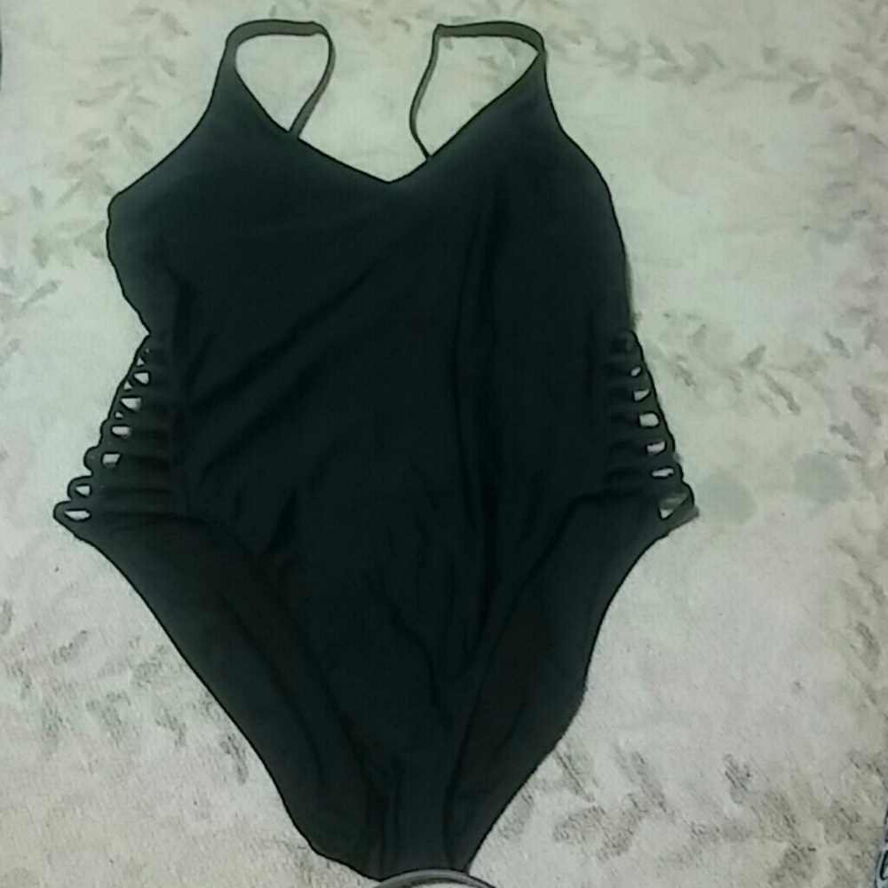*Mossimo* swimsuit XL